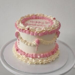 pink-white-vintage-lambeth-cake